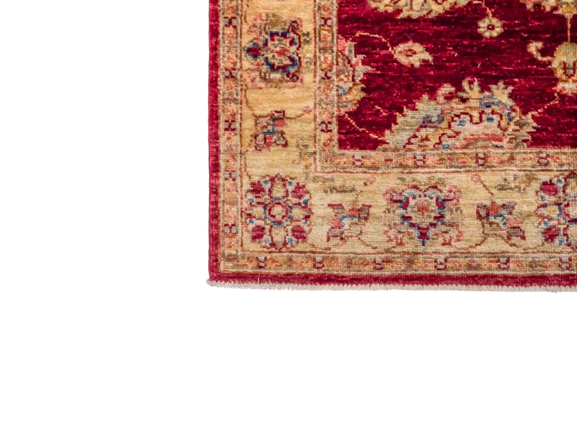 Handgeknüpfter Ziegler Farahan Orientteppich von Khademi aus Wolle, rot, gold, beige. Klassisches Allover-Design. Traditionell von Hand geknüpft in Afghanistan. Größe: 139 cm x 91 cm. Teppichnummer: SB3-1004. Verkauf durch Jupiter Intl.