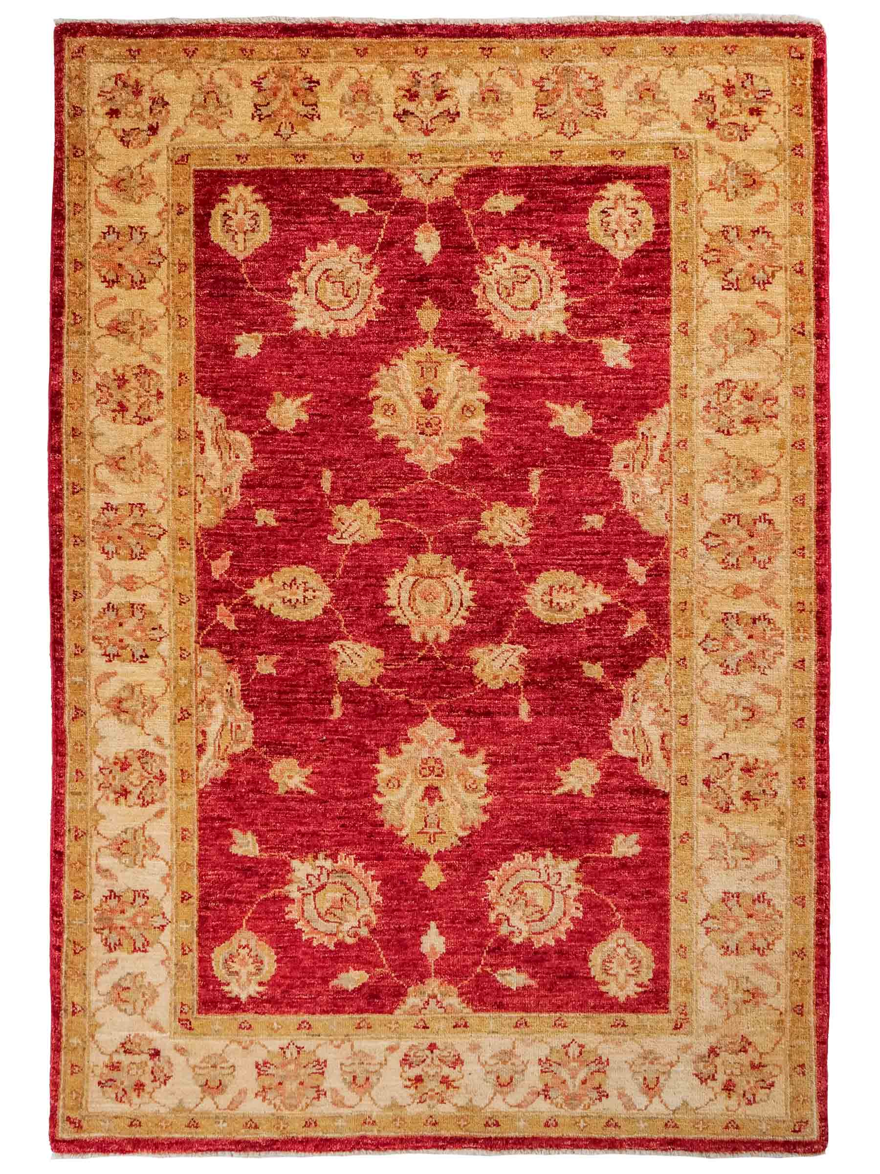 Handgeknüpfter Ziegler Farahan Orientteppich von Khademi aus Wolle, rot, gold, beige. Klassisches Allover-Design. Traditionell von Hand geknüpft in Afghanistan. Größe: 143 cm x 103 cm. Teppichnummer: RB3-1045. Verkauf durch Jupiter Intl.