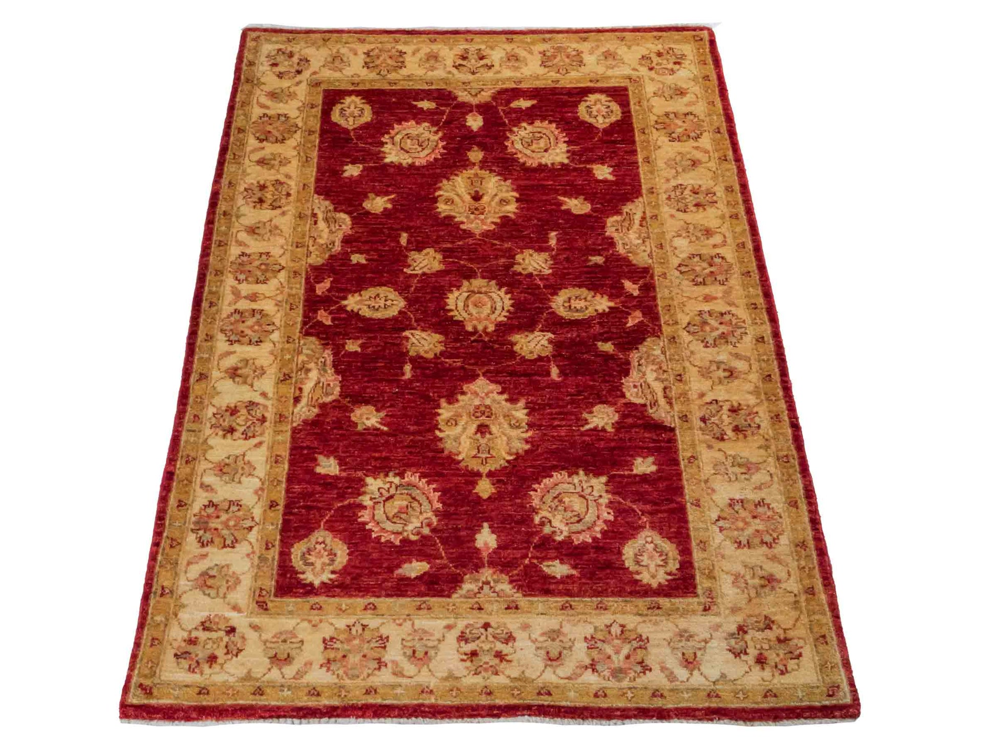 Handgeknüpfter Ziegler Farahan Orientteppich von Khademi aus Wolle, rot, gold, beige. Klassisches Allover-Design. Traditionell von Hand geknüpft in Afghanistan. Größe: 143 cm x 103 cm. Teppichnummer: RB3-1045. Verkauf durch Jupiter Intl.