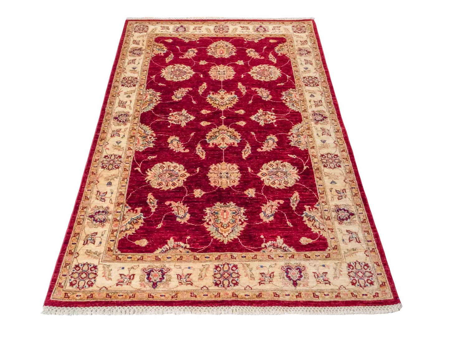 Handgeknüpfter Ziegler Farahan Orientteppich von Khademi aus Wolle, rot, beige, gold. Klassisches Allover-Design. Traditionell von Hand geknüpft in Afghanistan. Größe: 182 cm x 123 cm. Teppichnummer: SB3-1129. Verkauf durch Jupiter Intl.