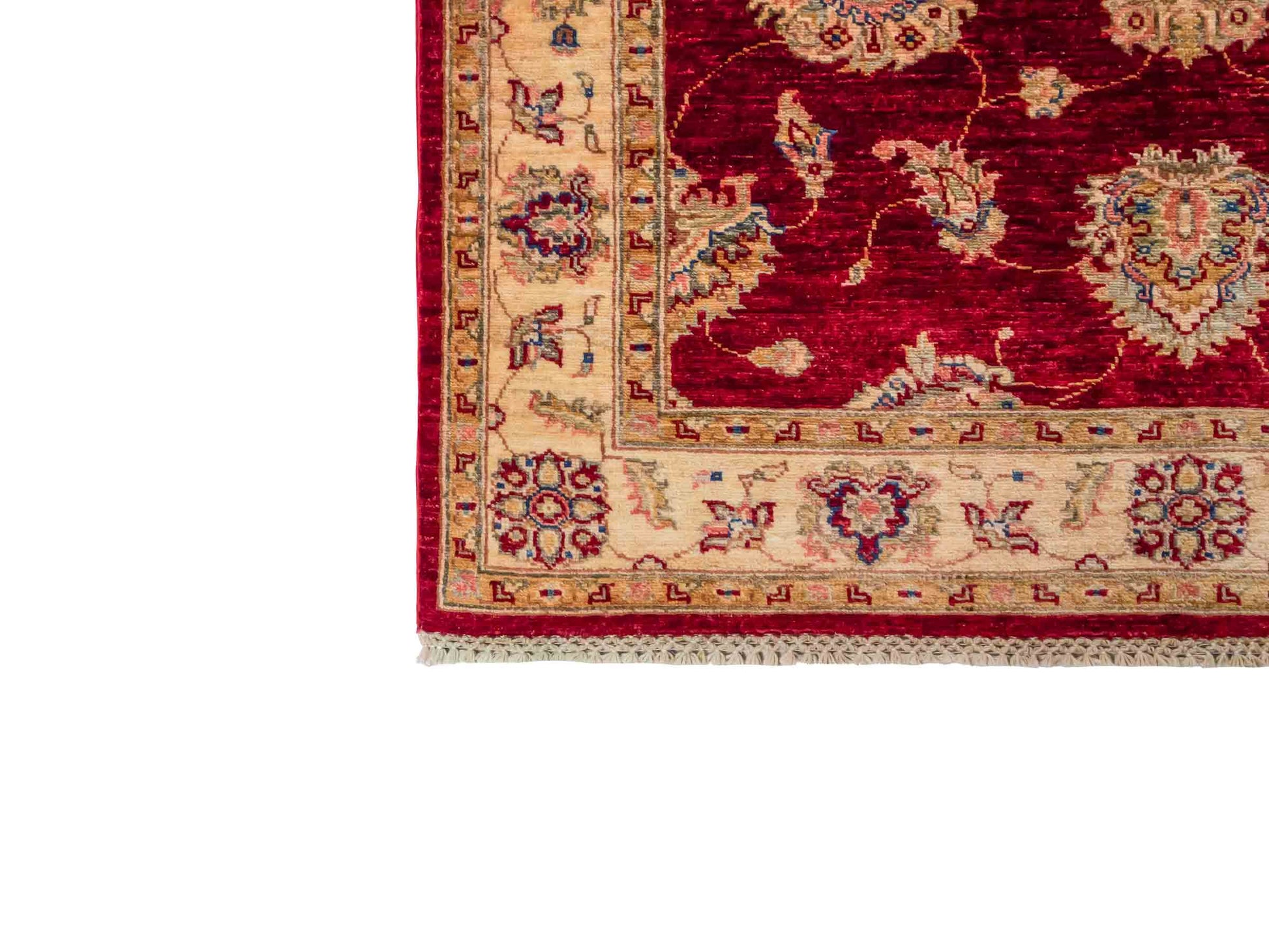 Handgeknüpfter Ziegler Farahan Orientteppich von Khademi aus Wolle, rot, beige, gold. Klassisches Allover-Design. Traditionell von Hand geknüpft in Afghanistan. Größe: 182 cm x 123 cm. Teppichnummer: SB3-1129. Verkauf durch Jupiter Intl.