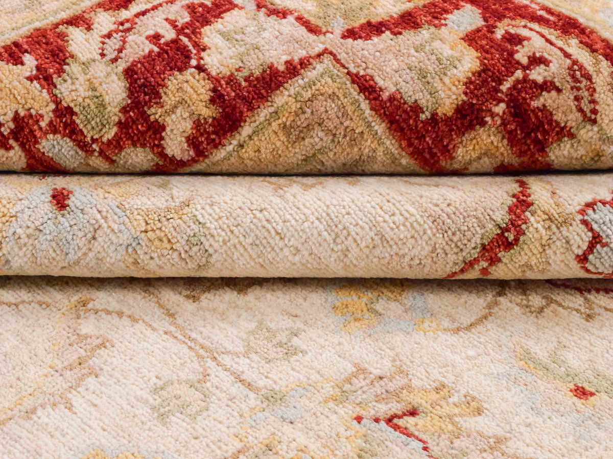 Handgeknüpfter Ziegler Farahan Orientteppich von Khademi aus Wolle, gold, beige, rot. Klassisches Allover-Design. Traditionell von Hand geknüpft in Afghanistan. Größe: 195 cm x 152 cm. Teppichnummer: SB3-1114. Verkauf durch Jupiter Intl.