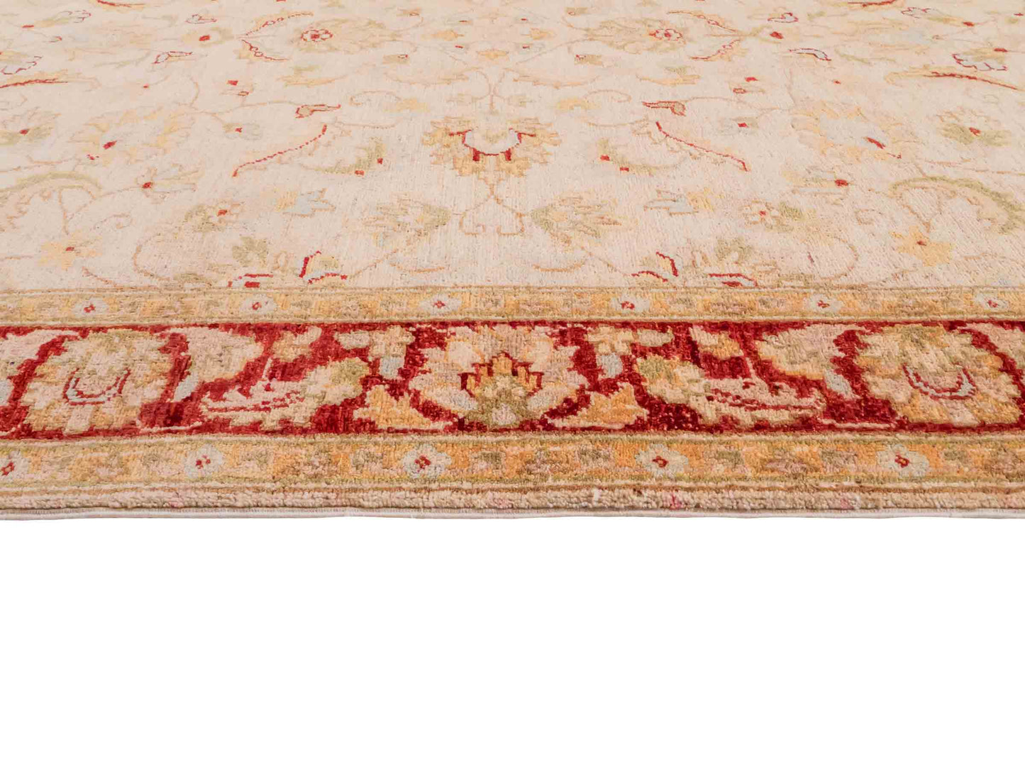 Handgeknüpfter Ziegler Farahan Orientteppich von Khademi aus Wolle, gold, beige, rot. Klassisches Allover-Design. Traditionell von Hand geknüpft in Afghanistan. Größe: 195 cm x 152 cm. Teppichnummer: SB3-1114. Verkauf durch Jupiter Intl.