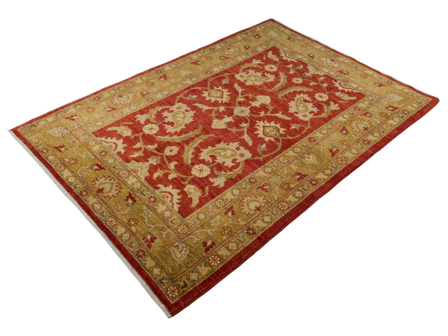 Handgeknüpfter Ziegler Farahan Orientteppich von Khademi aus Wolle, rot, gold. Klassisches Allover-Design. Traditionell von Hand geknüpft in Afghanistan. Größe: 196 cm x 135 cm. Teppichnummer: RB3-1014. Verkauf durch Jupiter Intl.