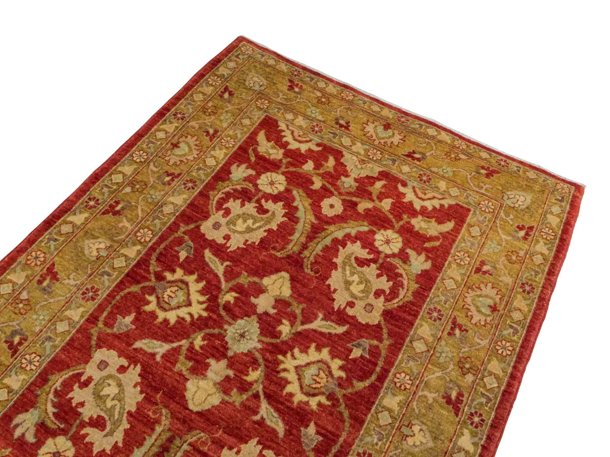 Handgeknüpfter Ziegler Farahan Orientteppich von Khademi aus Wolle, rot, gold. Klassisches Allover-Design. Traditionell von Hand geknüpft in Afghanistan. Größe: 196 cm x 135 cm. Teppichnummer: RB3-1014. Verkauf durch Jupiter Intl.