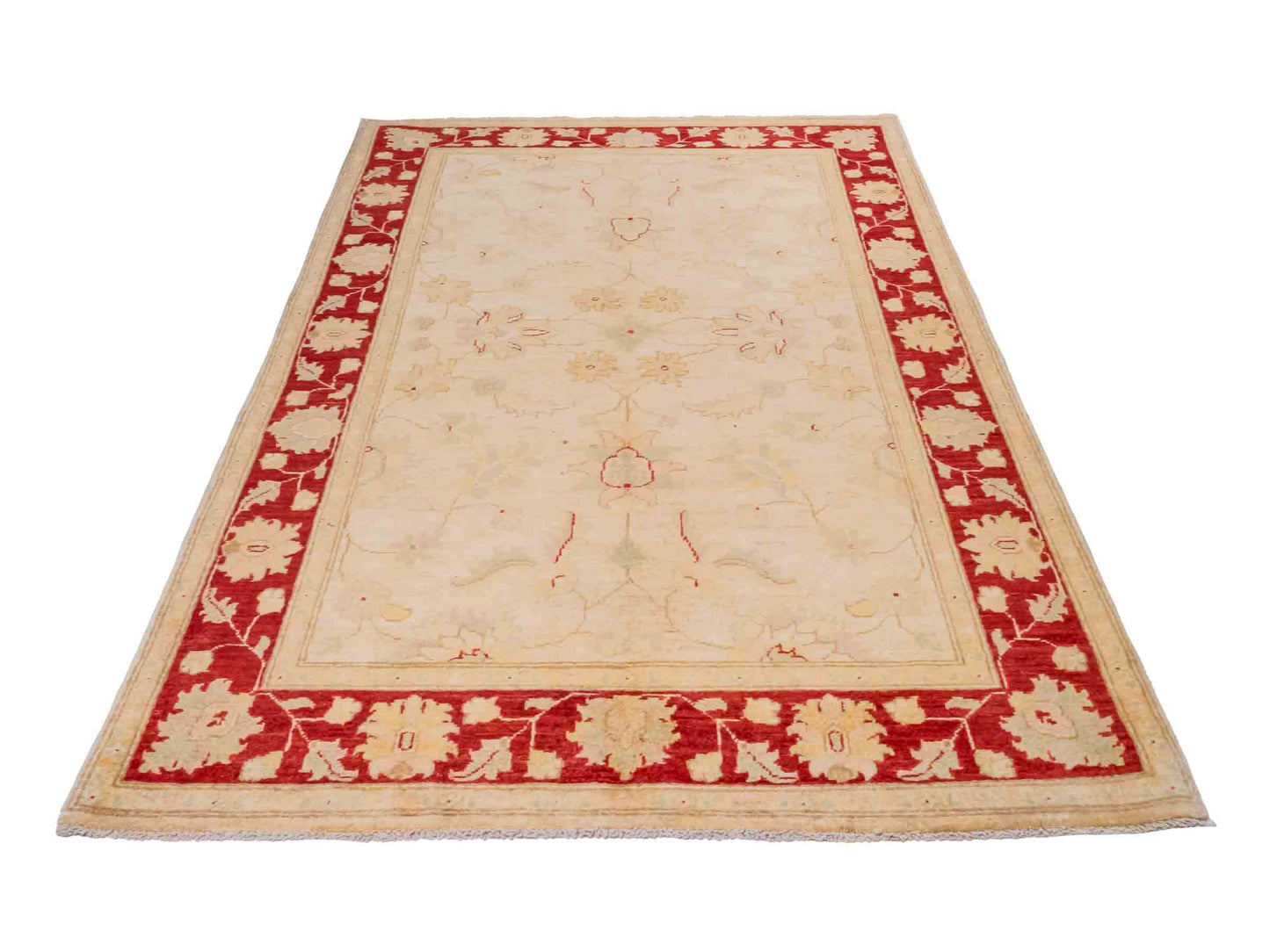 Handgeknüpfter Ziegler Farahan Orientteppich von Khademi aus Wolle, beige, gold, rot. Klassisches Allover-Design. Traditionell von Hand geknüpft in Afghanistan. Größe: 197 cm x 119 cm. Teppichnummer: SB3-1130. Verkauf durch Jupiter Intl.
