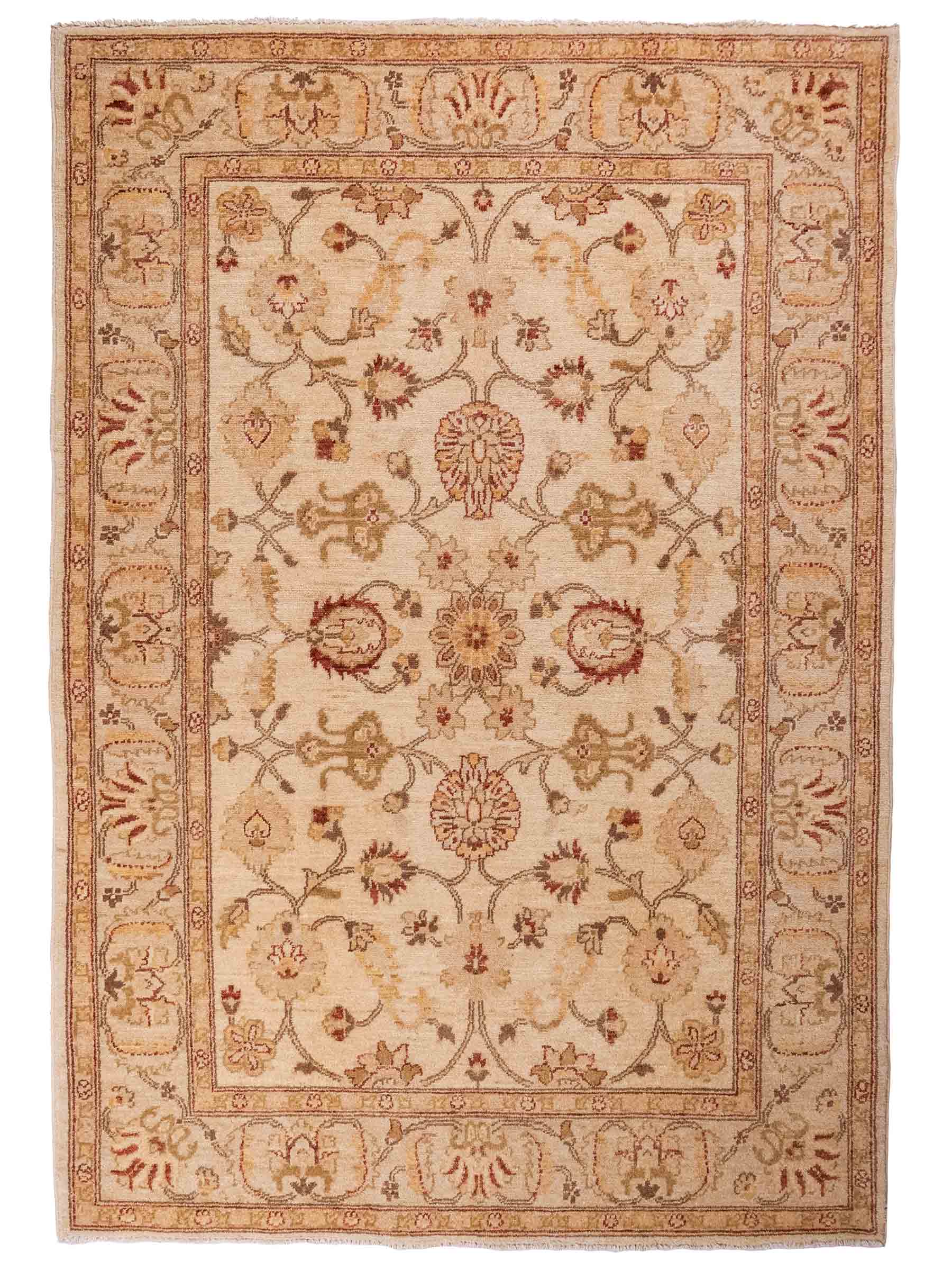 Handgeknüpfter Ziegler Farahan Orientteppich von Khademi aus Wolle, beige, gold. Klassisches Allover-Design. Traditionell von Hand geknüpft in Afghanistan. Größe: 213 cm x 150 cm. Teppichnummer: SB3-1118. Verkauf durch Jupiter Intl.