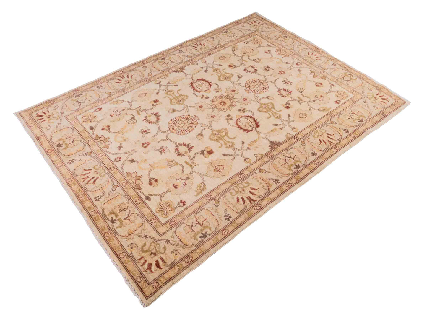 Handgeknüpfter Ziegler Farahan Orientteppich von Khademi aus Wolle, beige, gold. Klassisches Allover-Design. Traditionell von Hand geknüpft in Afghanistan. Größe: 213 cm x 150 cm. Teppichnummer: SB3-1118. Verkauf durch Jupiter Intl.