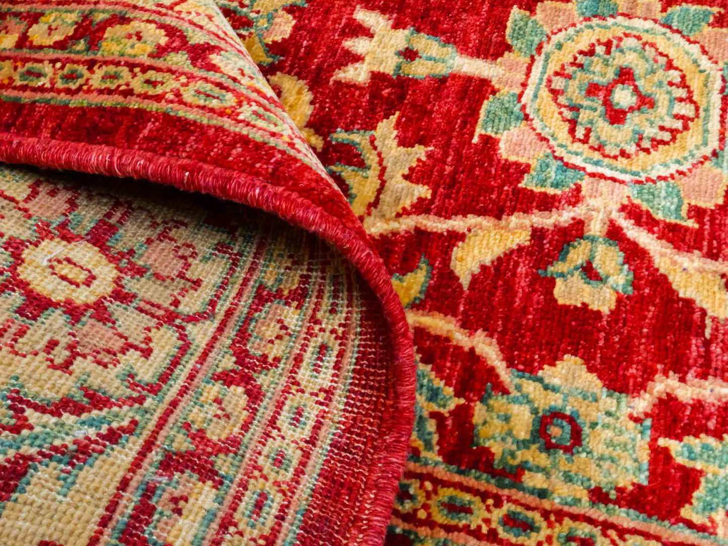 Handgeknüpfter Ziegler Farahan Orientteppich von Khademi aus Wolle, rot. Klassisches Allover-Design. Traditionell von Hand geknüpft in Afghanistan. Größe: 264 cm x 221 cm. Teppichnummer: RB3-1030. Verkauf durch Jupiter Intl.