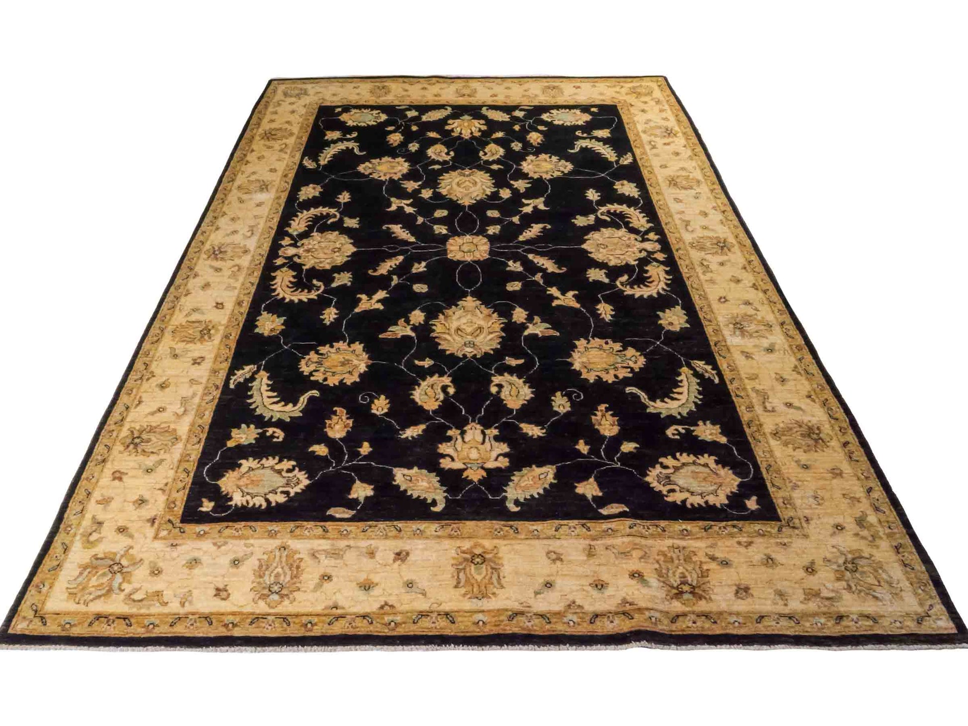 Handgeknüpfter Ziegler Farahan Orientteppich von Khademi aus Wolle, schwarz, gold, beige. Klassisches Allover-Design. Traditionell von Hand geknüpft in Afghanistan. Größe: 296 cm x 202 cm. Teppichnummer: RB3-1040. Verkauf durch Jupiter Intl.