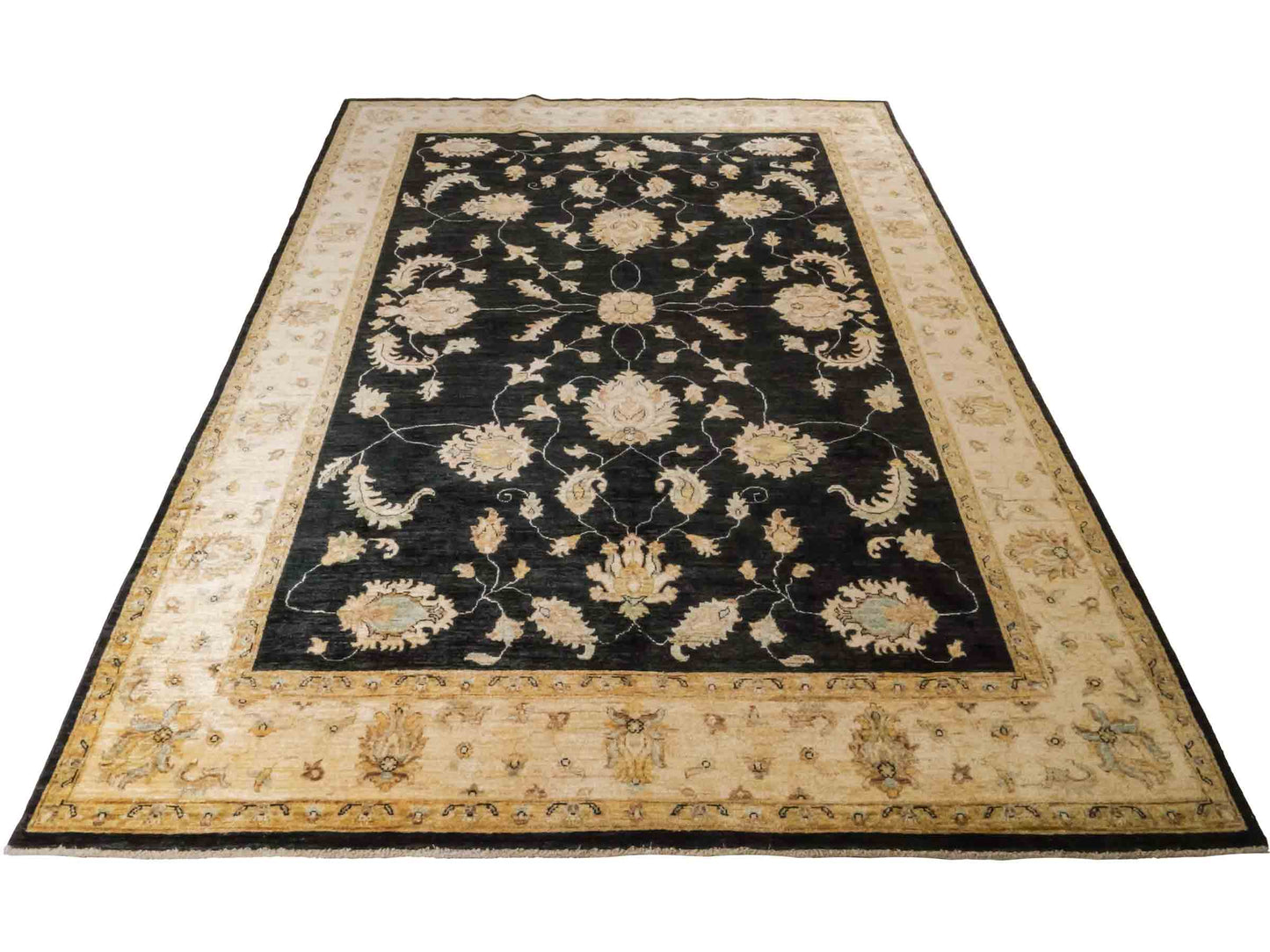 Handgeknüpfter Ziegler Farahan Orientteppich von Khademi aus Wolle, schwarz, gold, beige. Klassisches Allover-Design. Traditionell von Hand geknüpft in Afghanistan. Größe: 296 cm x 202 cm. Teppichnummer: RB3-1040. Verkauf durch Jupiter Intl.
