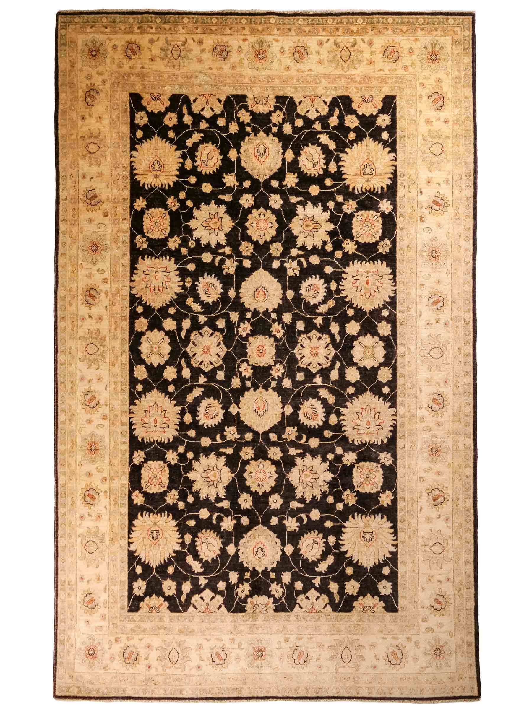 Handgeknüpfter Ziegler Farahan Orientteppich von Khademi aus Wolle, schwarz, gold, beige. Klassisches Allover-Design. Traditionell von Hand geknüpft in Afghanistan. Größe: 302 cm x 210 cm. Teppichnummer: RB3-1041. Verkauf durch Jupiter Intl.