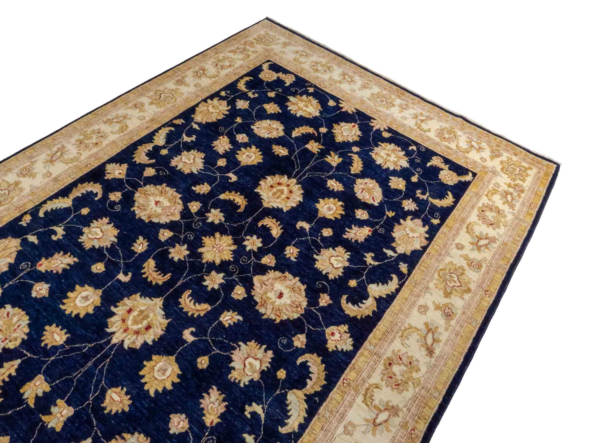 Handgeknüpfter Ziegler Farahan Orientteppich von Khademi aus Wolle, blau, navy, gold, beige. Klassisches Allover-Design. Traditionell von Hand geknüpft in Afghanistan. Größe: 304 cm x 201 cm. Teppichnummer: RB3-1021. Verkauf durch Jupiter Intl.