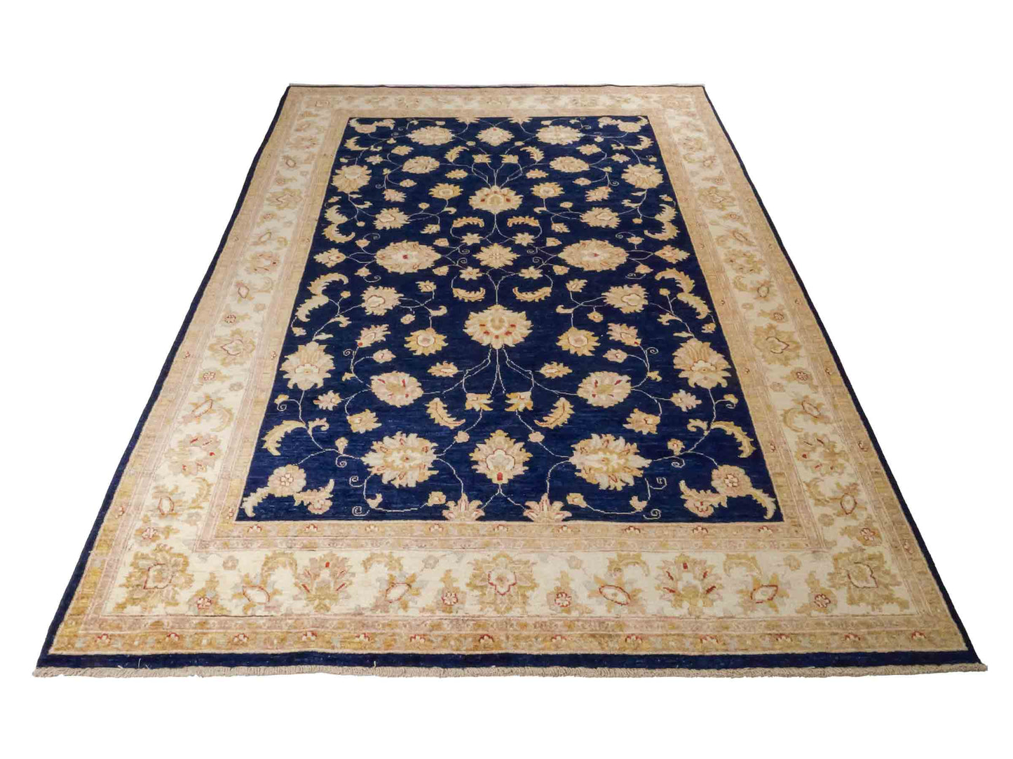 Handgeknüpfter Ziegler Farahan Orientteppich von Khademi aus Wolle, blau, navy, gold, beige. Klassisches Allover-Design. Traditionell von Hand geknüpft in Afghanistan. Größe: 304 cm x 201 cm. Teppichnummer: RB3-1021. Verkauf durch Jupiter Intl.