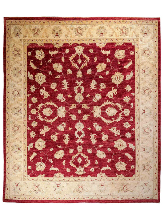 Handgeknüpfter Ziegler Farahan Orientteppich von Khademi aus Wolle, rot, weinrot, gold, beige. Klassisches Allover-Design. Traditionell von Hand geknüpft in Afghanistan. Größe: 309 cm x 248 cm. Teppichnummer: RB3-1022. Verkauf durch Jupiter Intl.