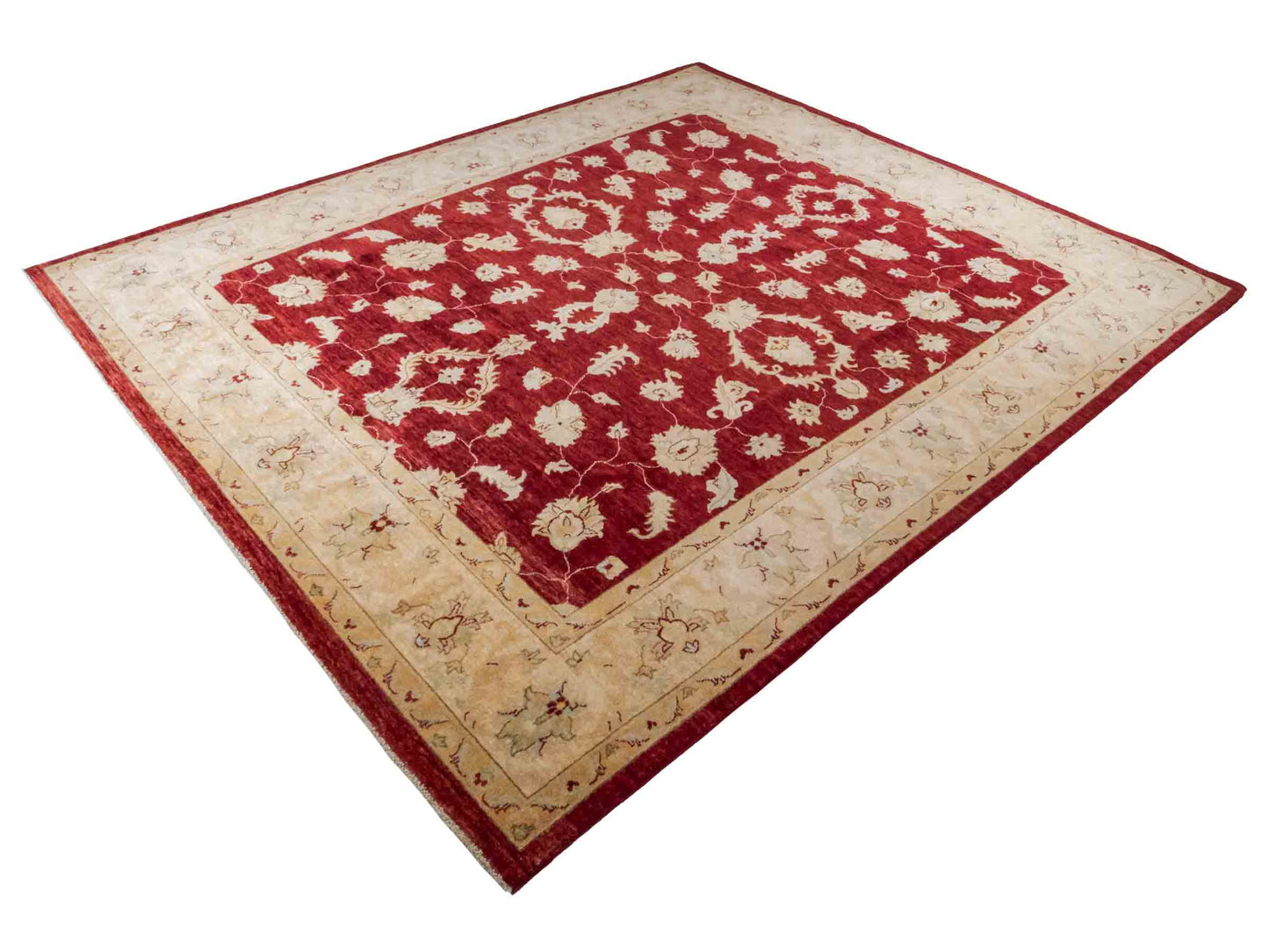 Handgeknüpfter Ziegler Farahan Orientteppich von Khademi aus Wolle, rot, weinrot, gold, beige. Klassisches Allover-Design. Traditionell von Hand geknüpft in Afghanistan. Größe: 309 cm x 248 cm. Teppichnummer: RB3-1022. Verkauf durch Jupiter Intl.