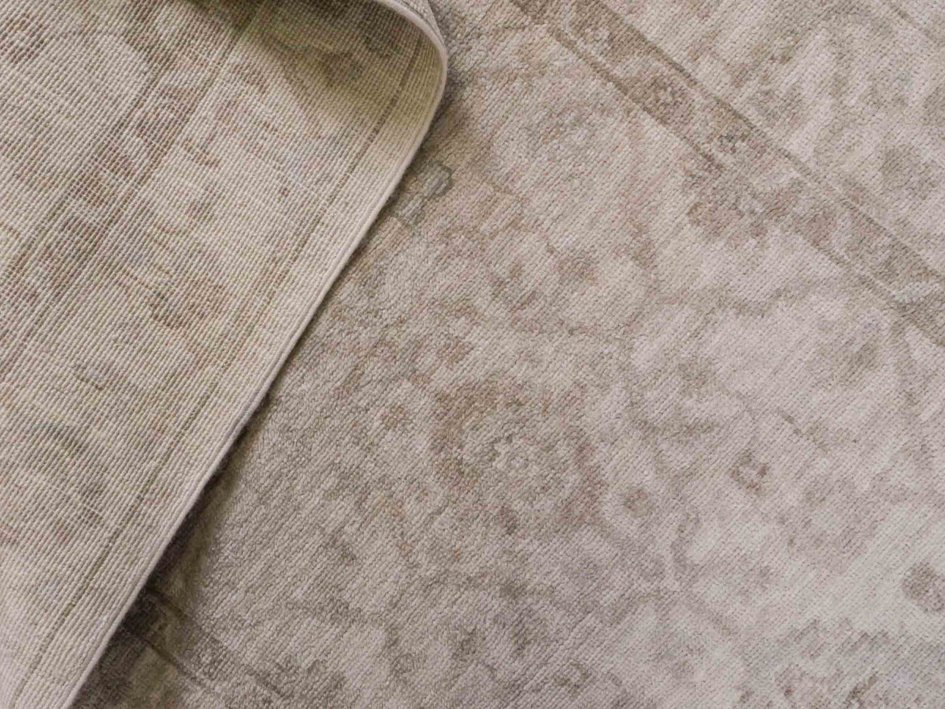 Handgeknüpfter Ziegler Farahan Läufer-Orientteppich von Khademi aus Wolle, beige. Klassisches Allover-Design. Von Hand geknüpft in Afghanistan. Größe: 321 cm x 75 cm. Teppichnummer: RB3-1000. Verkauf durch Jupiter Intl.