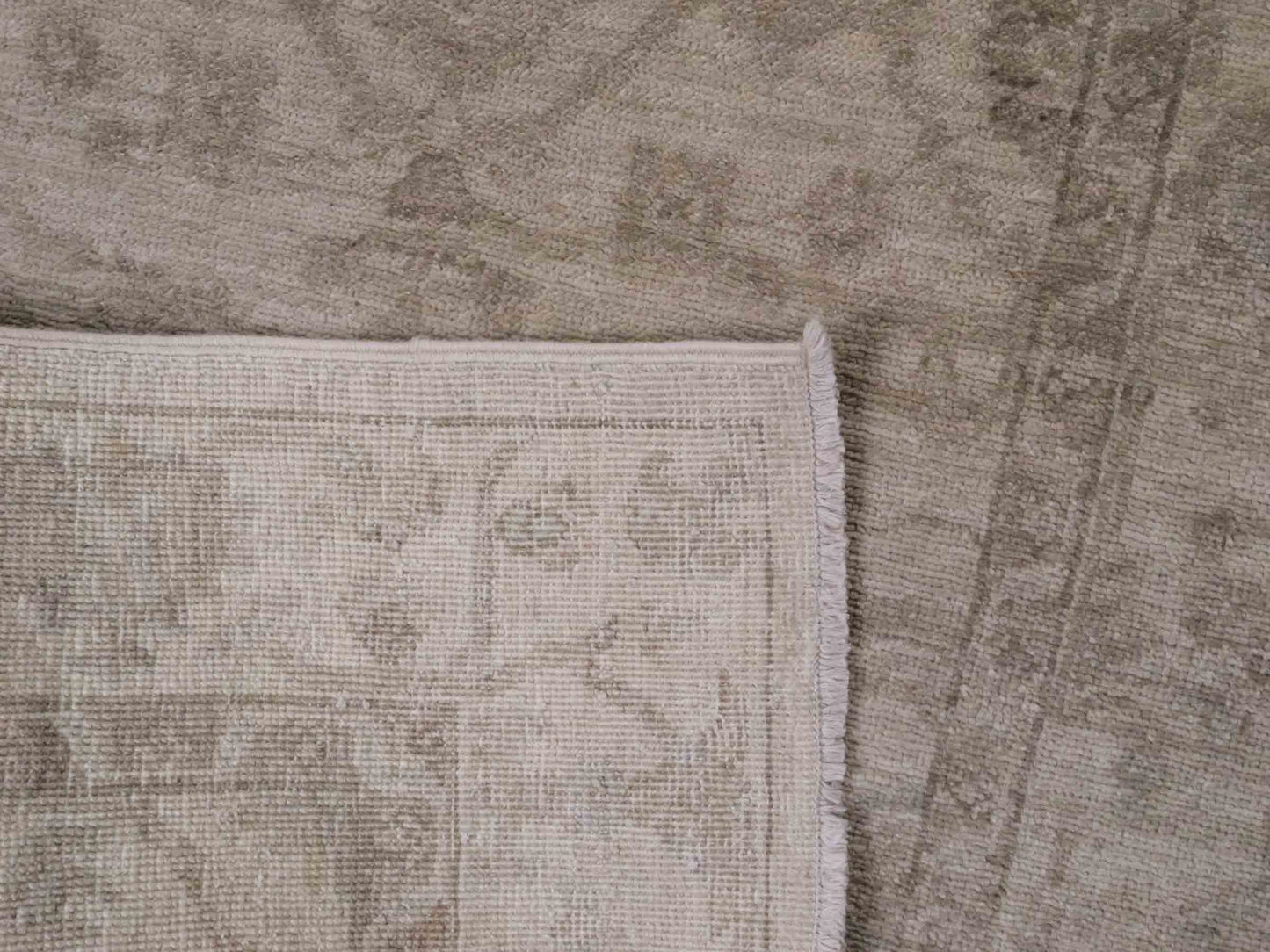 Handgeknüpfter Ziegler Farahan Läufer-Orientteppich von Khademi aus Wolle, beige. Klassisches Allover-Design. Von Hand geknüpft in Afghanistan. Größe: 321 cm x 75 cm. Teppichnummer: RB3-1000. Verkauf durch Jupiter Intl.
