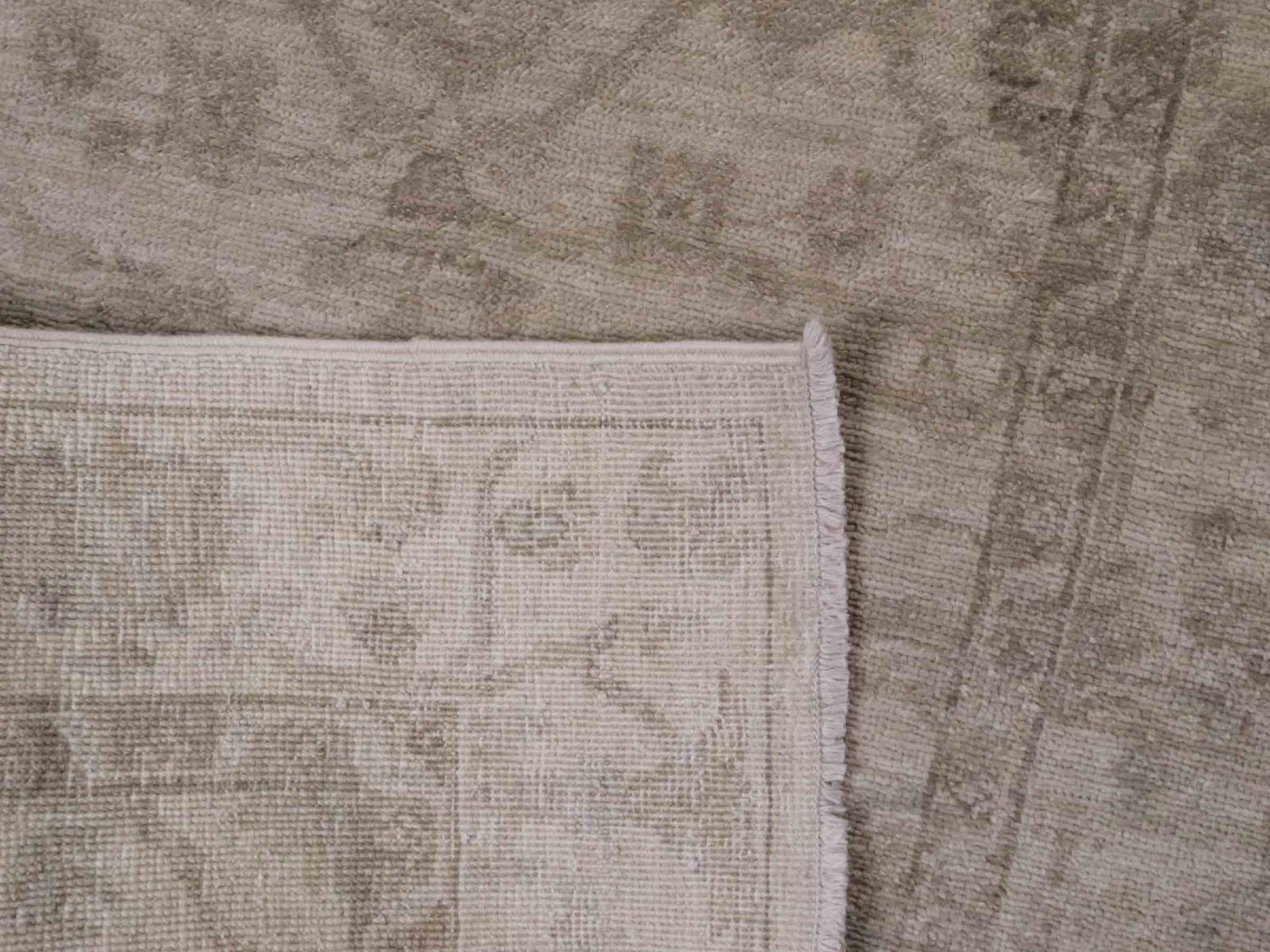 Handgeknüpfter Ziegler Farahan Läufer-Orientteppich von Khademi aus Wolle, beige. Klassisches Allover-Design. Von Hand geknüpft in Afghanistan. Größe: 321 cm x 75 cm. Teppichnummer: RB3-1000. Verkauf durch Jupiter Intl.
