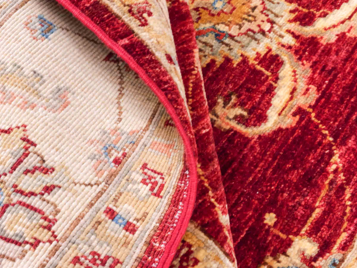 Quadratischer, handgeknüpfter Ziegler Farahan Orientteppich von Khademi aus Wolle, rot, beige. Klassisch-traditionell von Hand geknüpft in Afghanistan. Größe: 160 cm x 155 cm. Teppichnummer: SB3-1136 | Jupiter Intl.