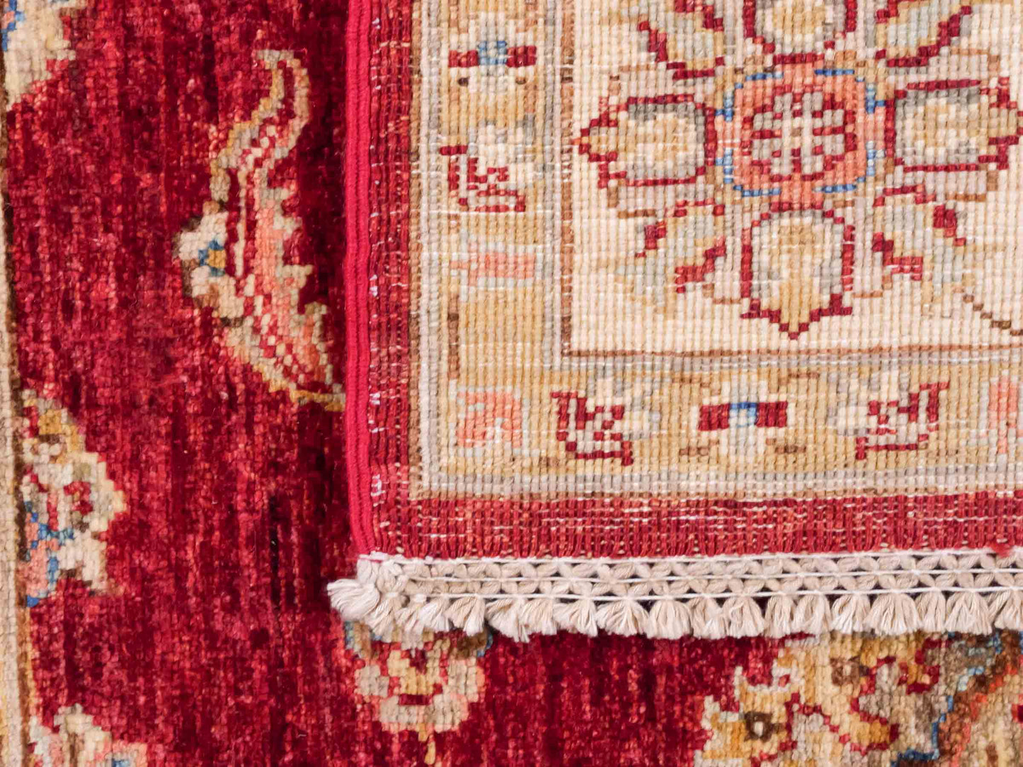 Quadratischer, handgeknüpfter Ziegler Farahan Orientteppich von Khademi aus Wolle, rot, beige. Klassisch-traditionell von Hand geknüpft in Afghanistan. Größe: 160 cm x 155 cm. Teppichnummer: SB3-1136 | Jupiter Intl.
