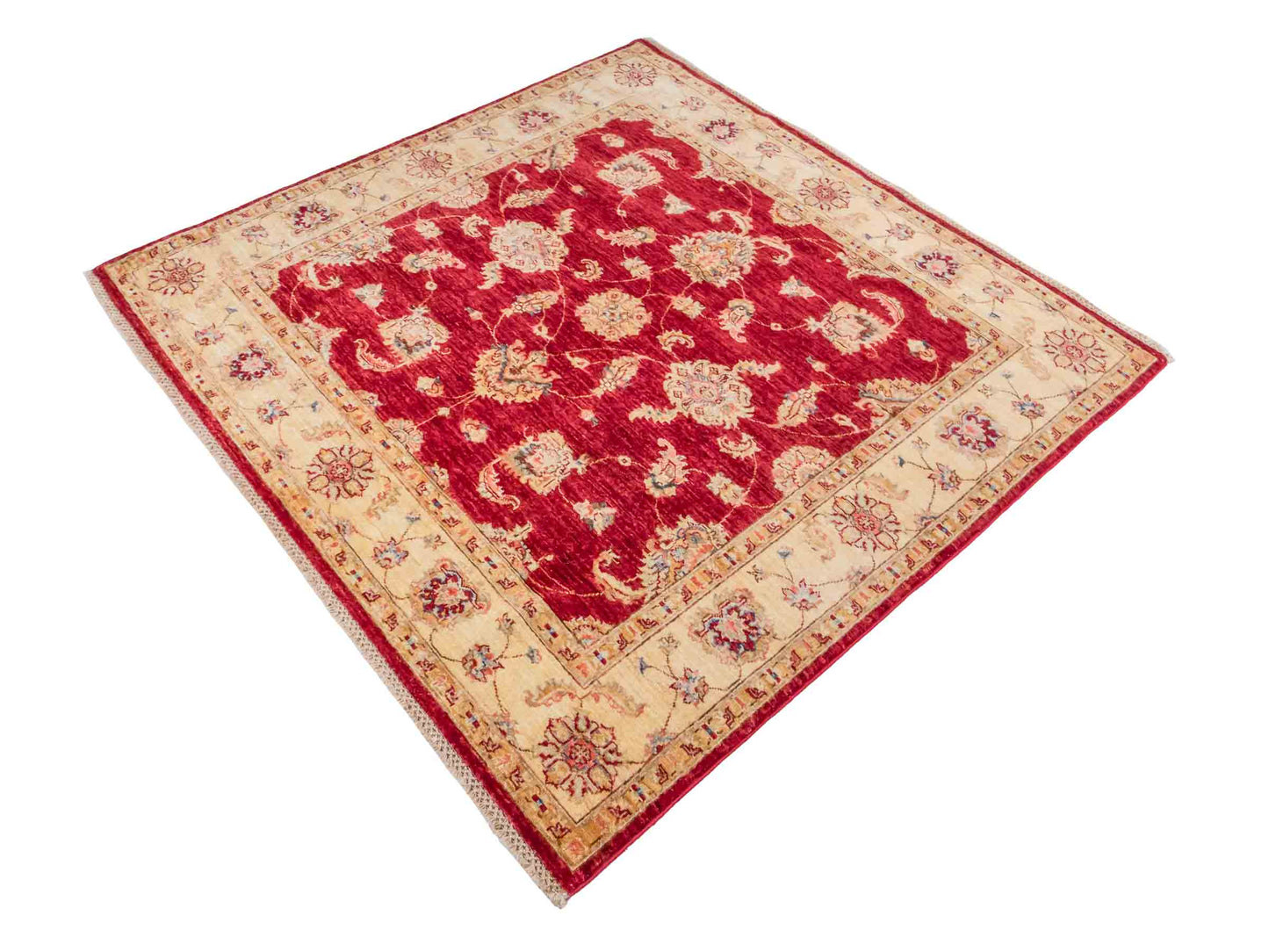 Quadratischer, handgeknüpfter Ziegler Farahan Orientteppich von Khademi aus Wolle, rot, beige. Klassisch-traditionell von Hand geknüpft in Afghanistan. Größe: 160 cm x 155 cm. Teppichnummer: SB3-1136 | Jupiter Intl.