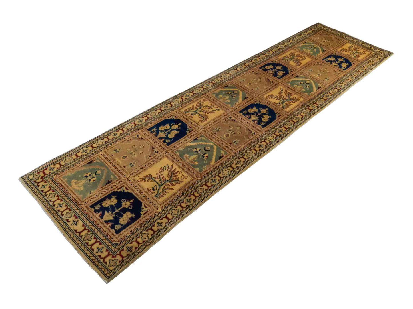 Handgeknüpfter Ziegler Hereke Läufer-Orientteppich von Khademi aus Wolle, golden. Klassisches Feldmuster. Von Hand geknüpft in Afghanistan. Größe: 315 cm x 81 cm. Teppichnummer: RB3-1005. Verkauf durch Jupiter Intl.