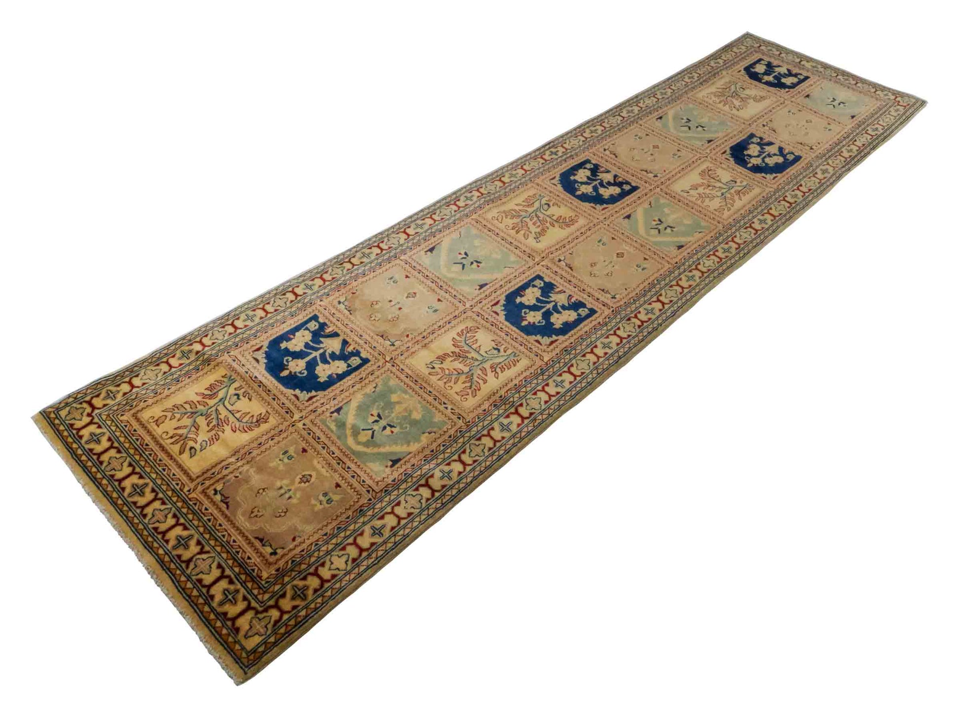 Handgeknüpfter Ziegler Hereke Läufer-Orientteppich von Khademi aus Wolle, golden. Klassisches Feldmuster. Von Hand geknüpft in Afghanistan. Größe: 315 cm x 81 cm. Teppichnummer: RB3-1005. Verkauf durch Jupiter Intl.