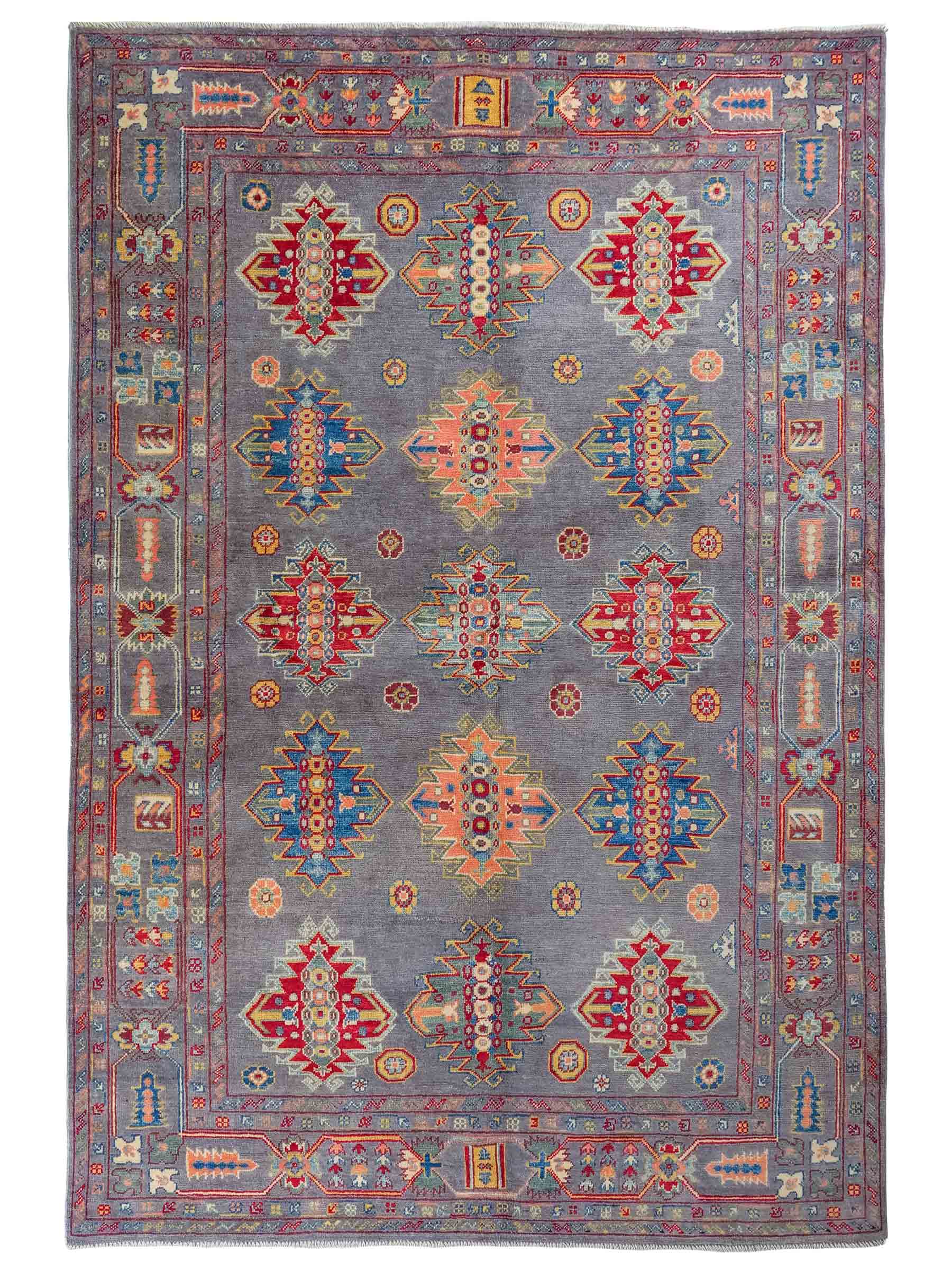 Handgeknüpfter Ziegler Kazak Orientteppich von Khademi aus Wolle, grau. Klassisches Design. Von Hand geknüpft in Afghanistan. Größe: 222 cm x 166 cm. Teppichnummer: RB3-1065. Verkauf durch Jupiter Intl.