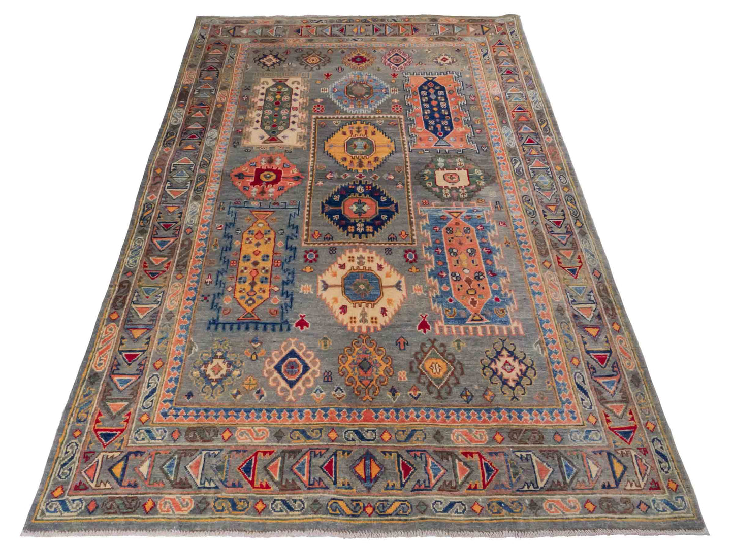 Handgeknüpfter Ziegler Kazak Orientteppich von Khademi aus Wolle, grün, grau. Klassisches Design. Von Hand geknüpft in Afghanistan. Größe: 230 cm x 145 cm. Teppichnummer: RB3-1064. Verkauf durch Jupiter Intl.