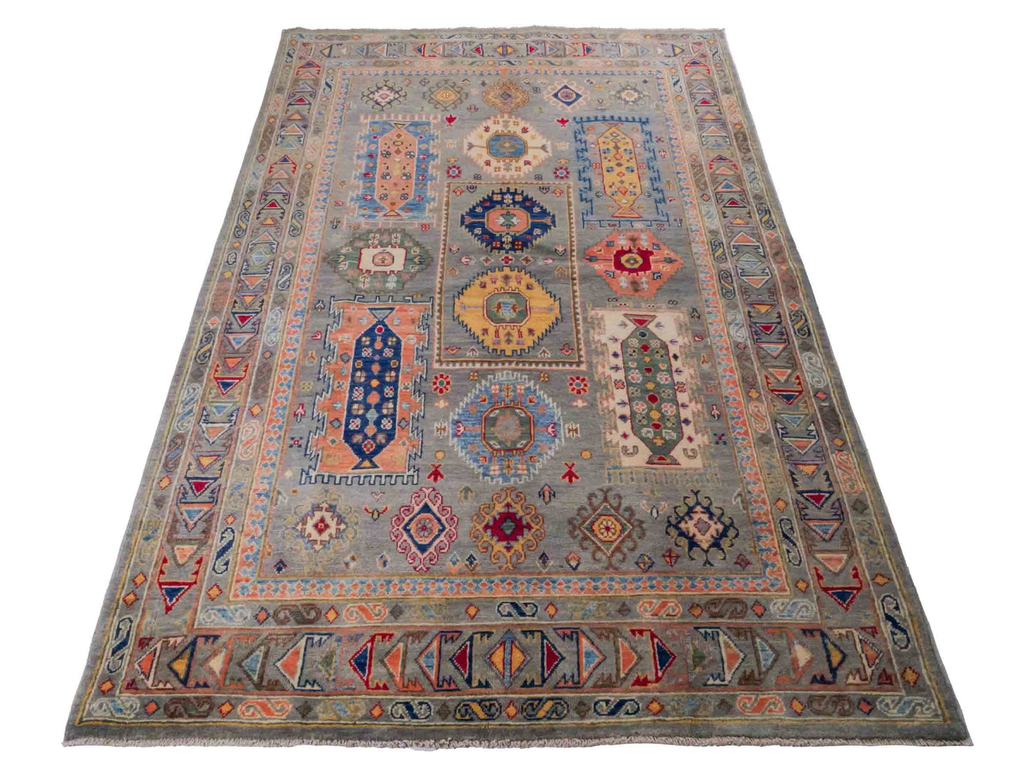 Handgeknüpfter Ziegler Kazak Orientteppich von Khademi aus Wolle, grün, grau. Klassisches Design. Von Hand geknüpft in Afghanistan. Größe: 230 cm x 145 cm. Teppichnummer: RB3-1064. Verkauf durch Jupiter Intl.