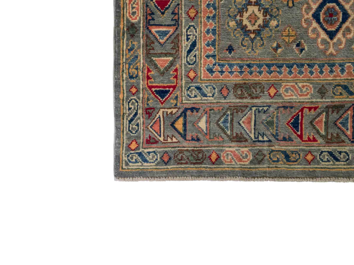 Handgeknüpfter Ziegler Kazak Orientteppich von Khademi aus Wolle, grün, grau. Klassisches Design. Von Hand geknüpft in Afghanistan. Größe: 230 cm x 145 cm. Teppichnummer: RB3-1064. Verkauf durch Jupiter Intl.