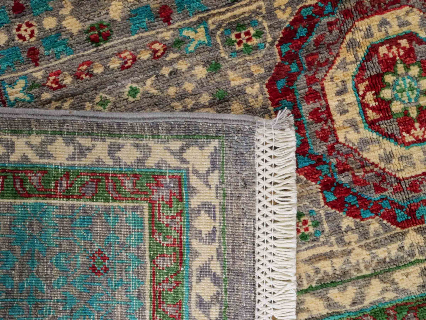 Handgeknüpfter Ziegler Mamluk Orientteppich von Khademi aus Wolle, blau, türkis. Klassisches, geometrisches Medaillon-Design. Von Hand geknüpft in Afghanistan. Größe: 204 cm x 155 cm. Teppichnummer: RB3-1057. Verkauf durch Jupiter Intl.