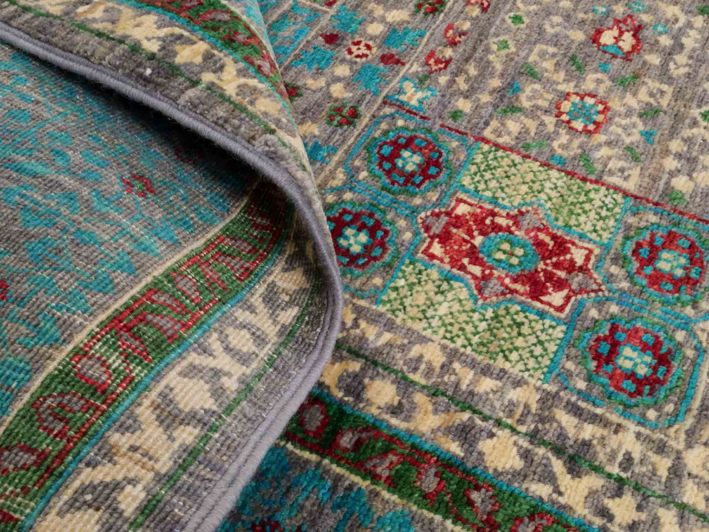 Handgeknüpfter Ziegler Mamluk Orientteppich von Khademi aus Wolle, blau, türkis. Klassisches, geometrisches Medaillon-Design. Von Hand geknüpft in Afghanistan. Größe: 204 cm x 155 cm. Teppichnummer: RB3-1057. Verkauf durch Jupiter Intl.