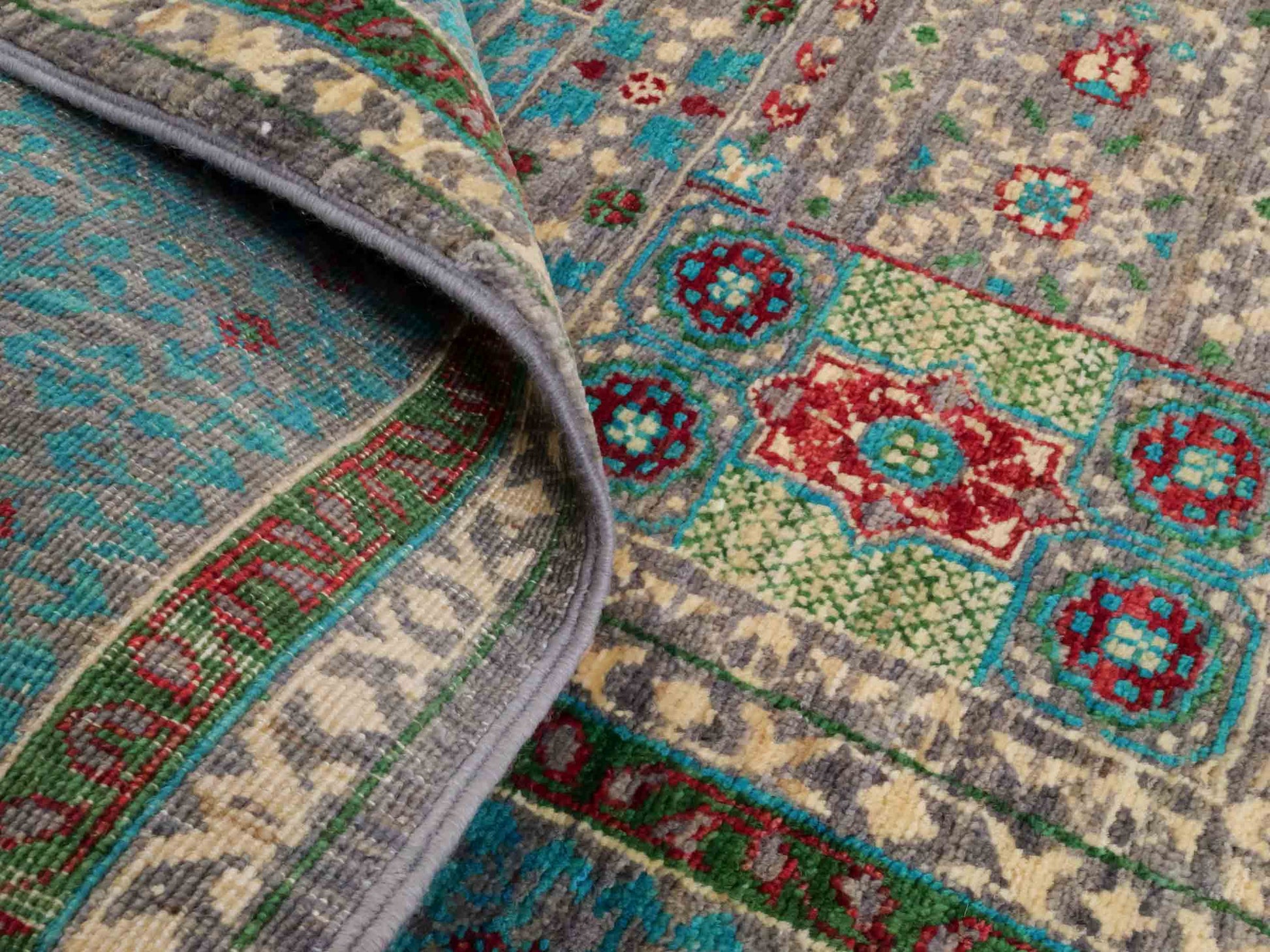 Handgeknüpfter Ziegler Mamluk Orientteppich von Khademi aus Wolle, blau, türkis. Klassisches, geometrisches Medaillon-Design. Von Hand geknüpft in Afghanistan. Größe: 204 cm x 155 cm. Teppichnummer: RB3-1057. Verkauf durch Jupiter Intl.